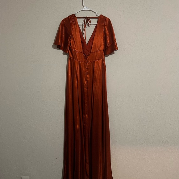 Galina Signature Charmeuse V-Neck Flutter Sleeve Evening Dress in Sienna Size 6 - Picture 5 of 8